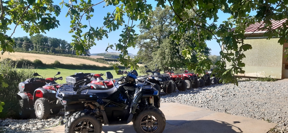  Logo Aventura en cuatrimoto 