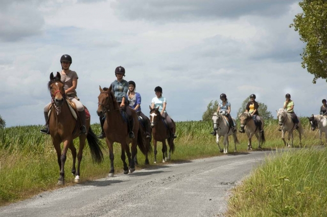 Pbaños a caballo en Ille et Vilaine 