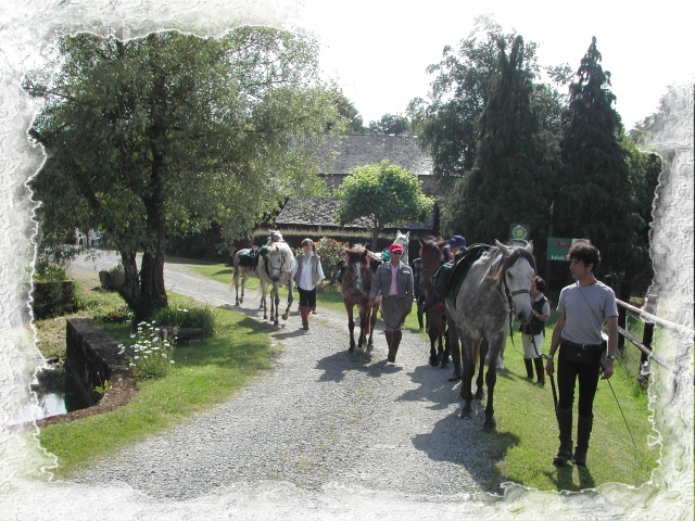 Salida del paseo a caballo en Sarthe 