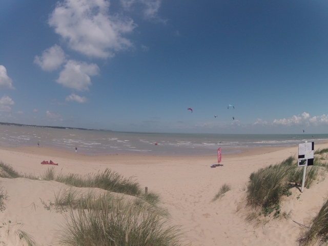  Escuela de kitesurf ile de re 