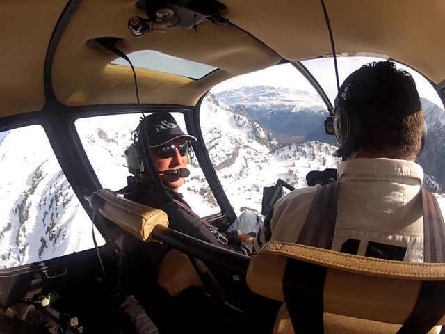  Vuelo sobre los Alpes nevados 