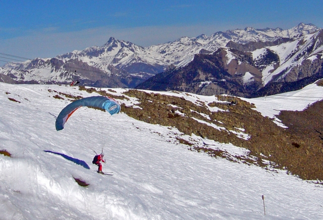  ¡Nuestro instructor de esquí en parapenle para una sesión extraordinaria!