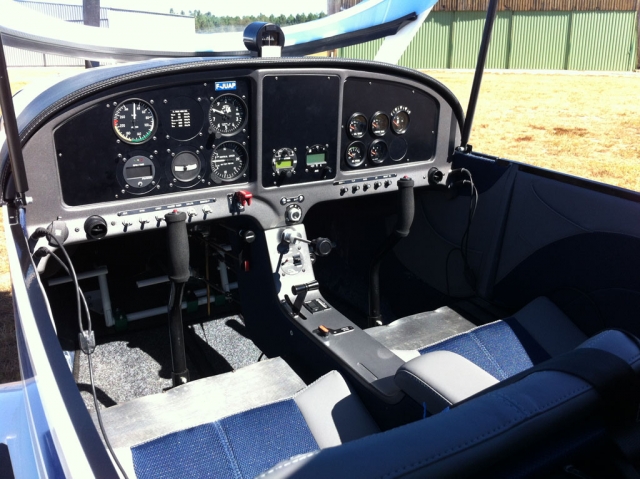  Interior del Pioneer 200S 