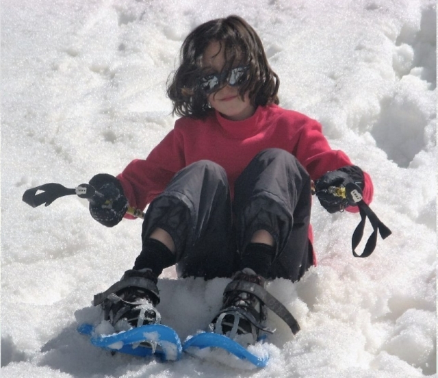  Camicrema con raquetas de nieve 