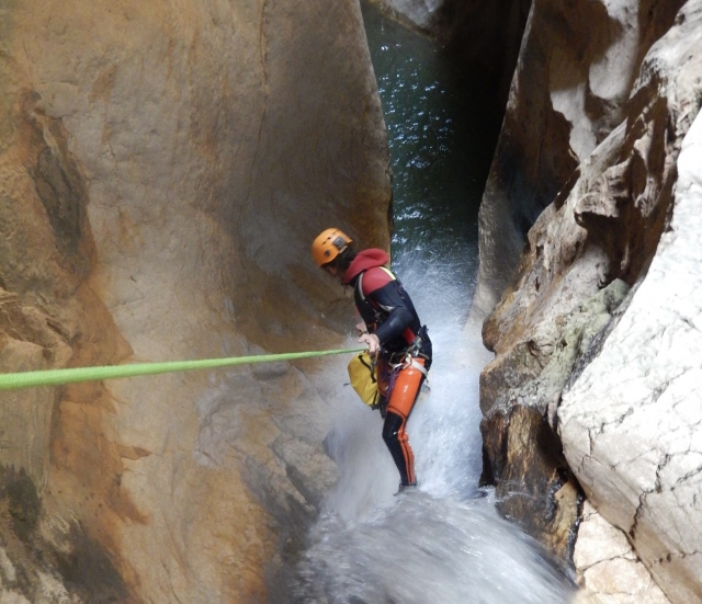  Rappel desde la cascada 