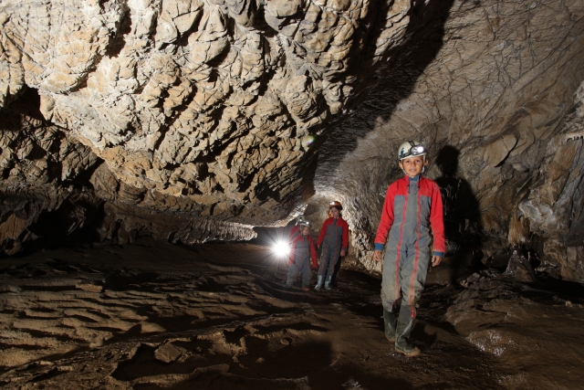  Descubrimiento de las galerías subterráneas 