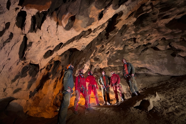 Espeleología en las Grutas de Canalettes 