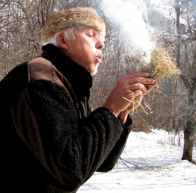  Encender el fuego según el método tradicional