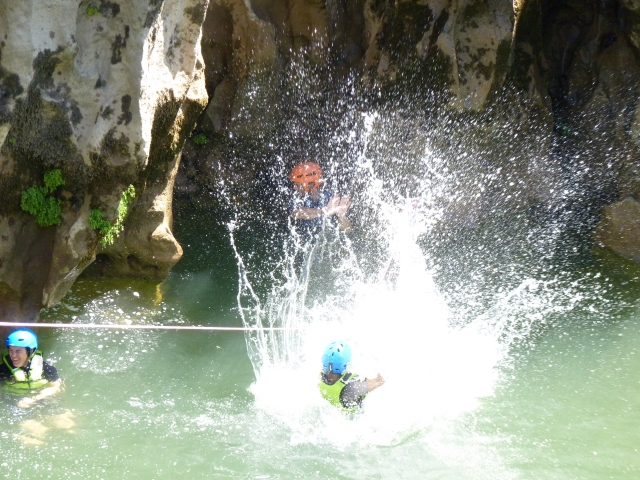  Aterrizaje en tirolesa 