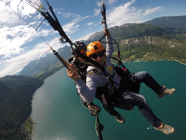  Vuelo de descubrimiento sobre el lago de Annecy 