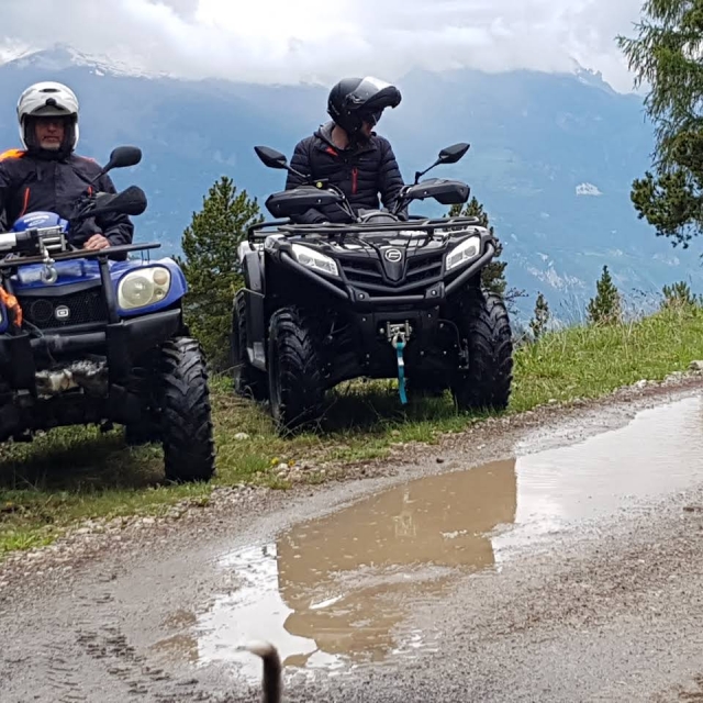  Ruta en cuatrimoto en familia 