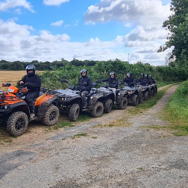  Excursión en cuatrimoto acompañado de un instructor 