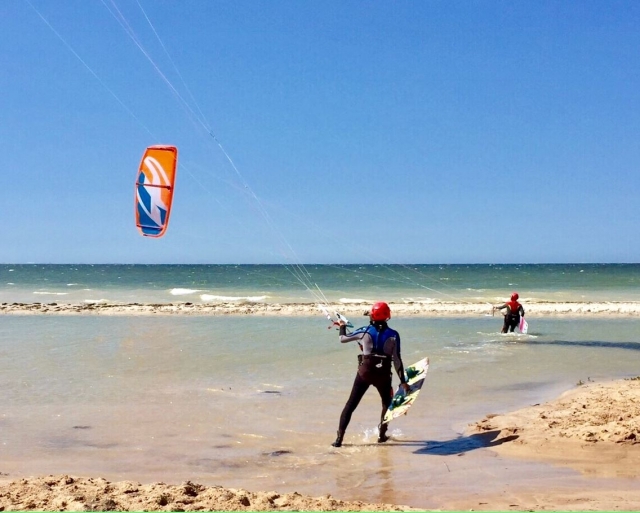  Preparación para una actividad de kitesurf 