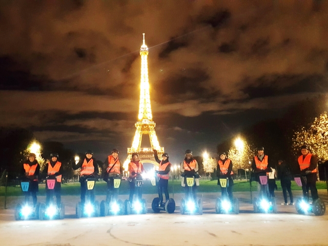  Tour en Segway por París de noche 