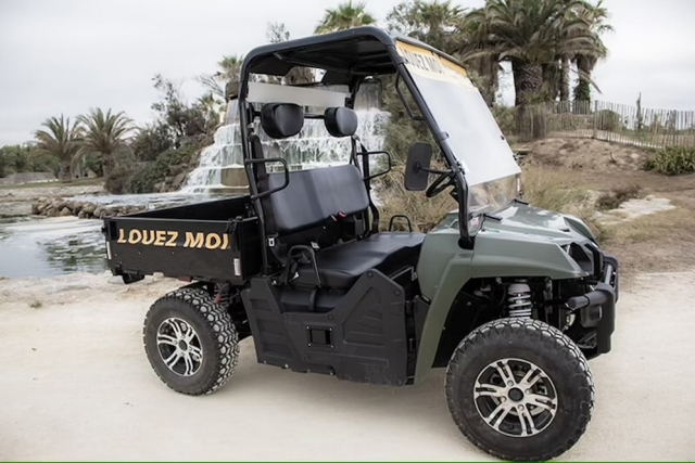  En el parking de nuestro centro, listo para la excursión 