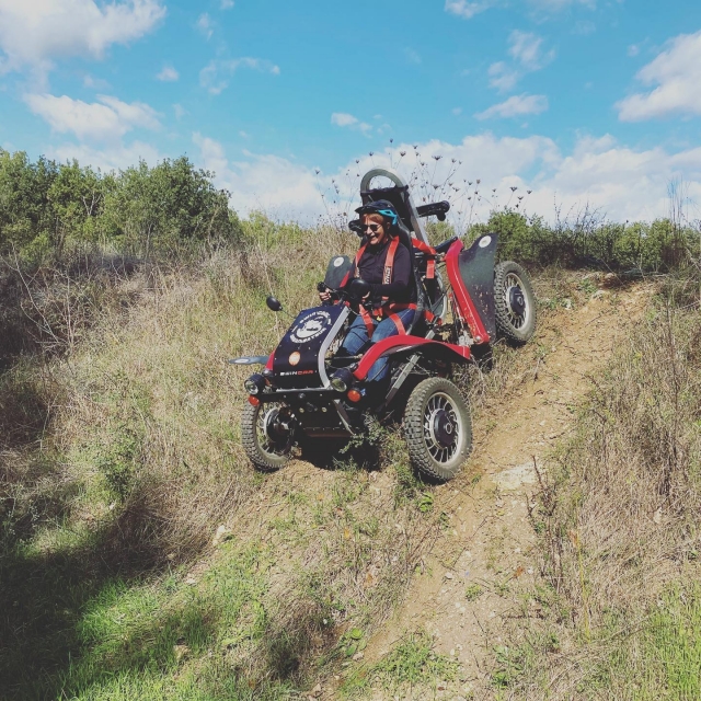  Descenso de una pendienle en swincar 