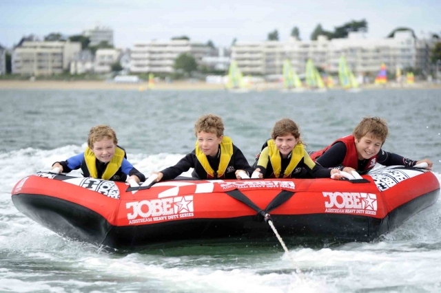  Boya remolcada también apta para niños 