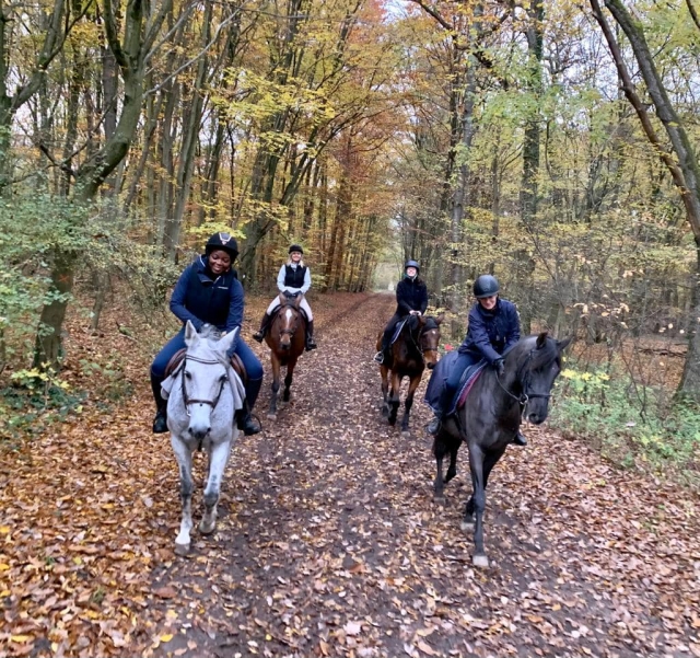  Pbaños a caballo en otoño 