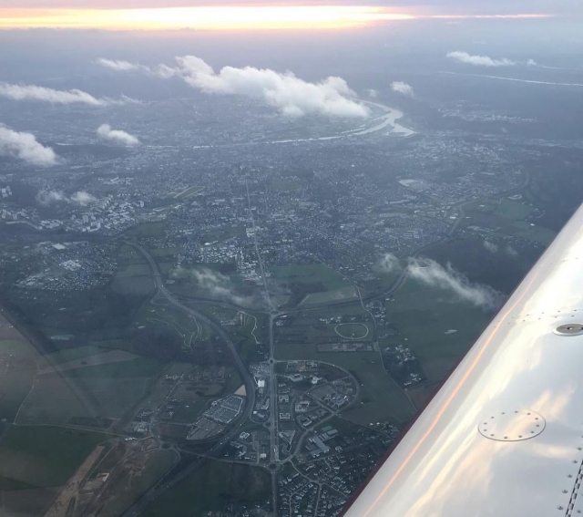  Vuelo sobre el departamento de Sena Marítimo 