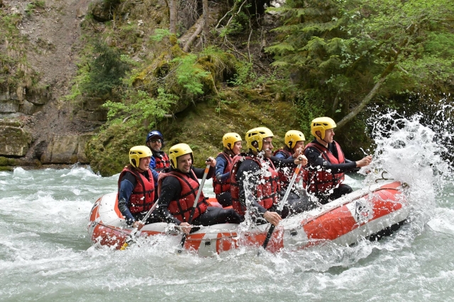  Rafting con amigos 