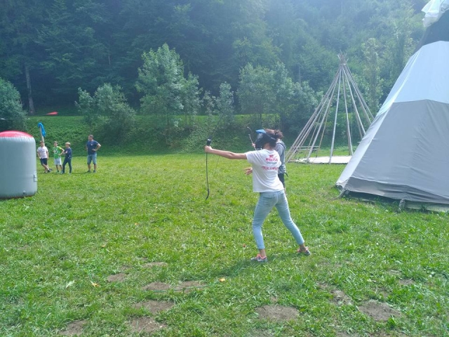  Actividades de jalo al blanco en arco al aire libre