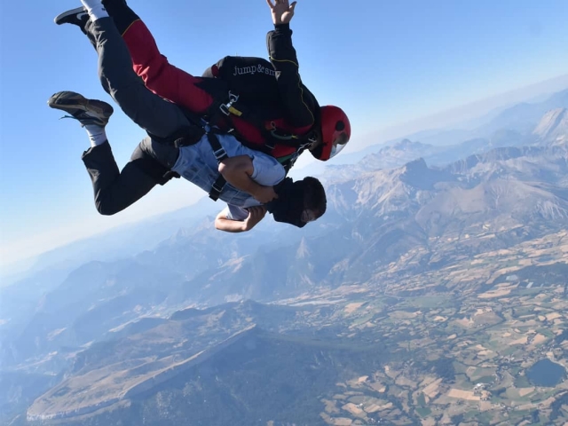  Salto en paracaídas tándem 