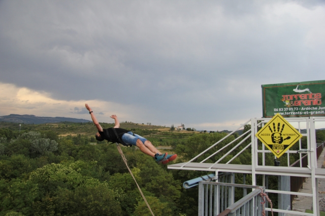 Salto con péndulo inverso 