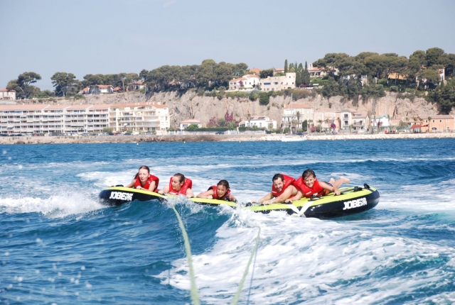  ¡Boya remolcada doble! 