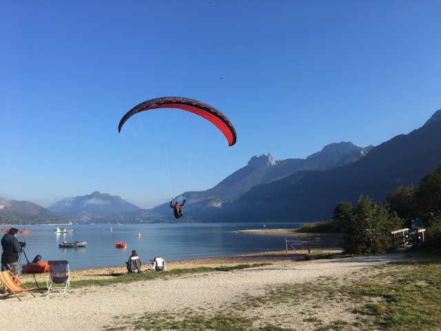  Vuelo sobre el lago 