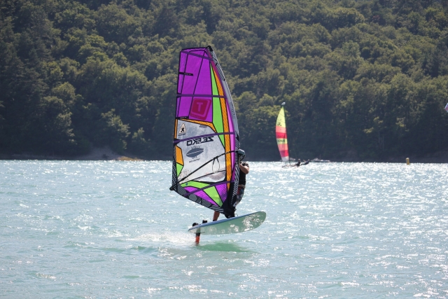  Windsurf en la región de Auvernia-Ródano-Alpes 