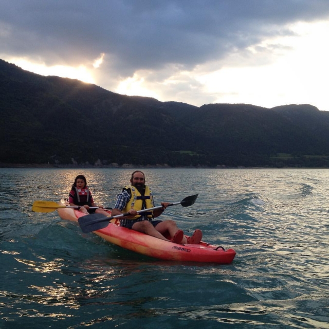 Muchas excursiones en kayak 