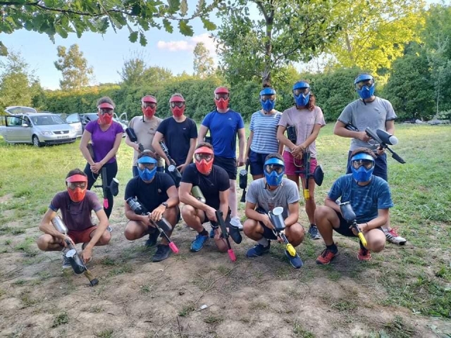  ¡Venga a divertirle en familia o con amigos! 