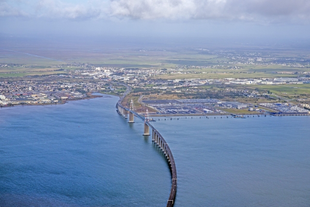  Vuelo sobre el Pont de Saint Nazaire 