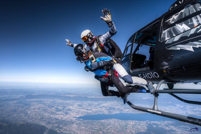  Salto a 7.000 m 