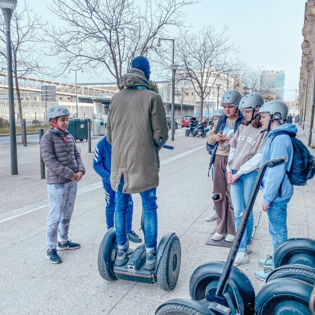  Diviértele a bordo de nuestros coches 
