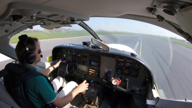  Despegue del avión 