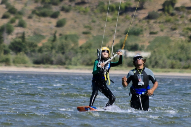  Clases de kitesurf para niños 
