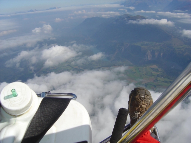 Por encima de las nubes en paramotor 