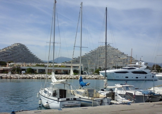  La Marina Baie des Anges cerca de Niza 