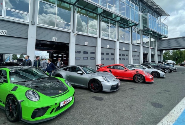  Una amplia gama de coches 
