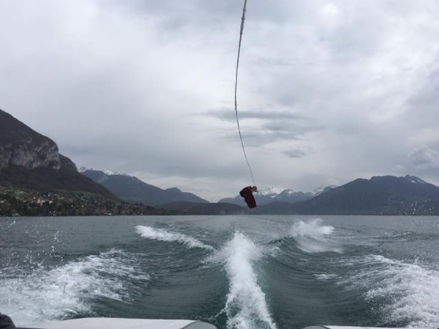  Precioso salto en wakeboard 