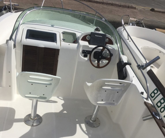  Interior del barco 