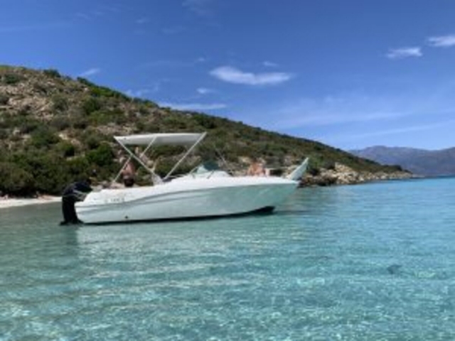  ¿Listo para un viaje en barco por el norle de Córcega? 