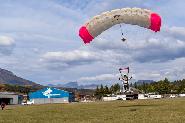  Aterrizaje suave en Air Play Skydiving 