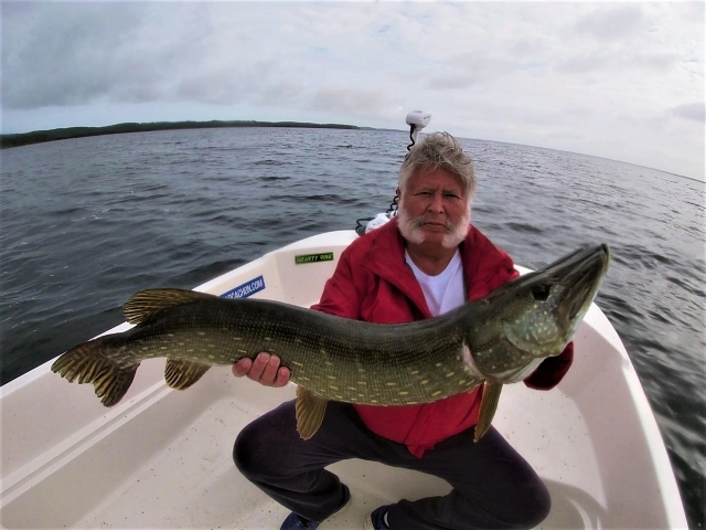  Hermosa captura duranle una excursión de pesca 
