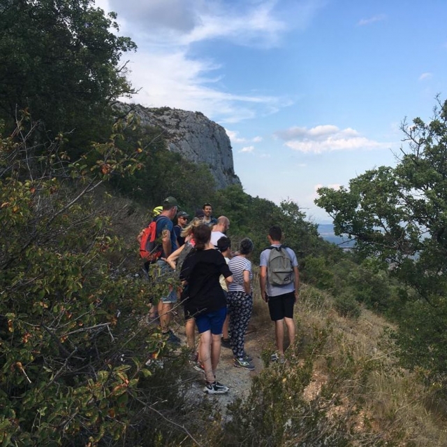  Todos en grupos para descubrir las gargantas del Ardèche reservación natural 