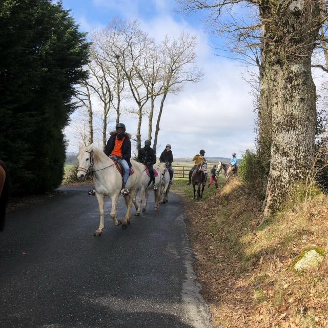  De camino a descubrir Aveyron a caballo 