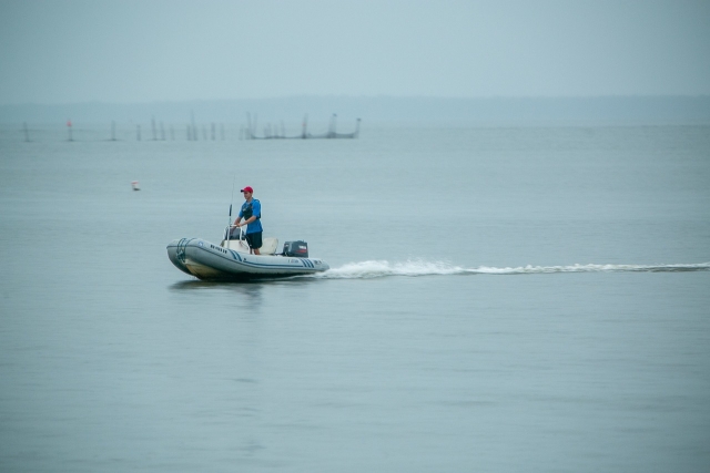 Solo en en medio del mar 