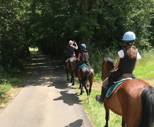  Vamos a dar un paseo a caballo en el Doubs 