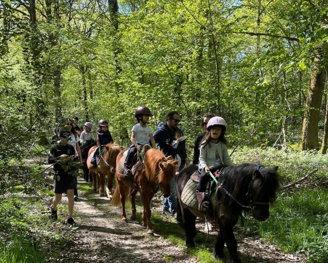  Pbaños a caballo en Essonne 